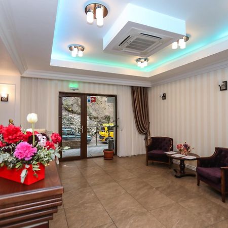 Hotel Holiday Maria Băile Herculane Extérieur photo