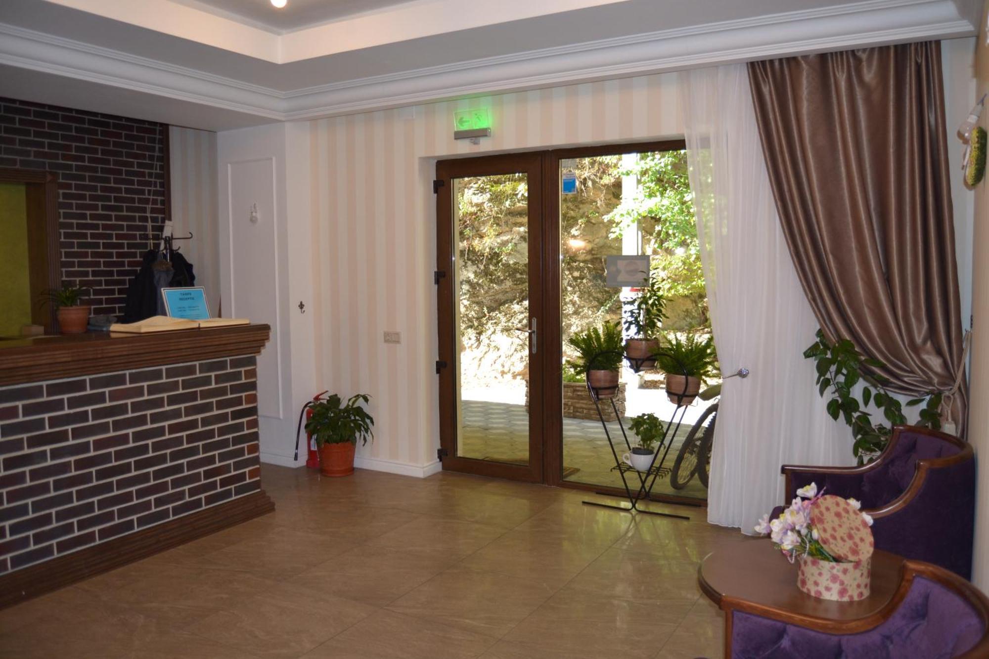Hotel Holiday Maria Băile Herculane Extérieur photo