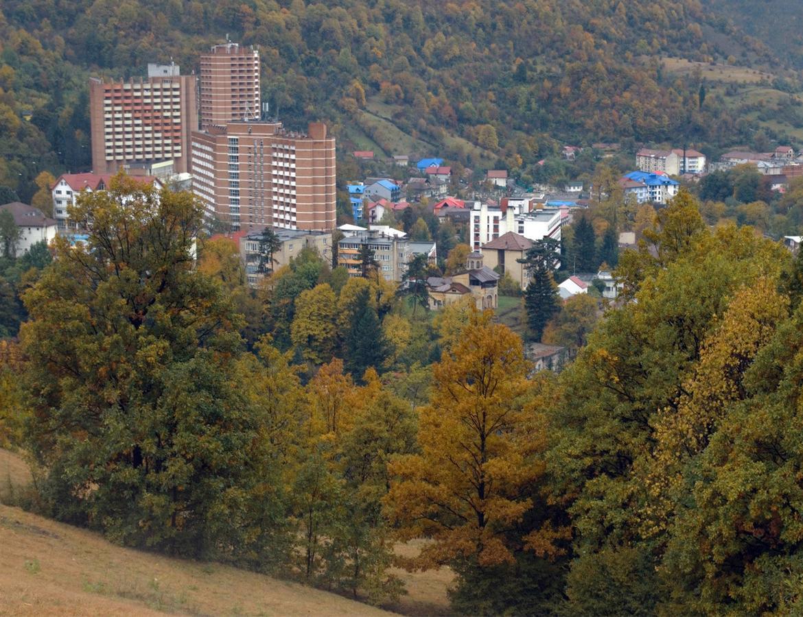 Hotel Holiday Maria Băile Herculane Extérieur photo
